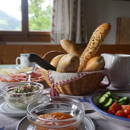 Schmiedlehnerhof Farm stay Birnberg