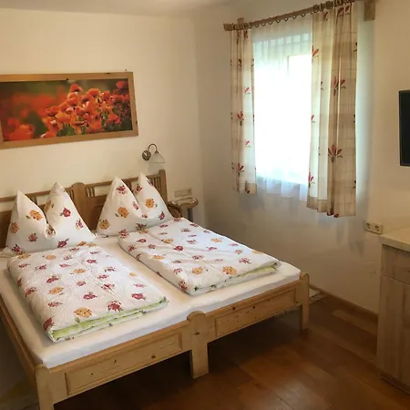 Farm stay Schmiedlehnerhof Birnberg