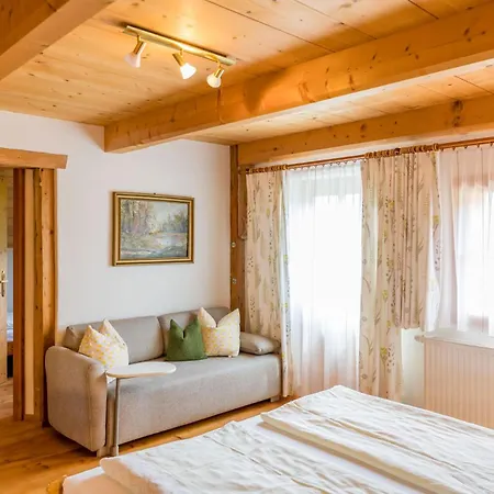 Schmiedlehnerhof Farm stay *